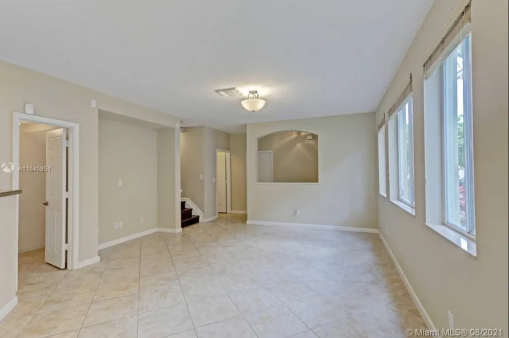 living area 1 1024x680