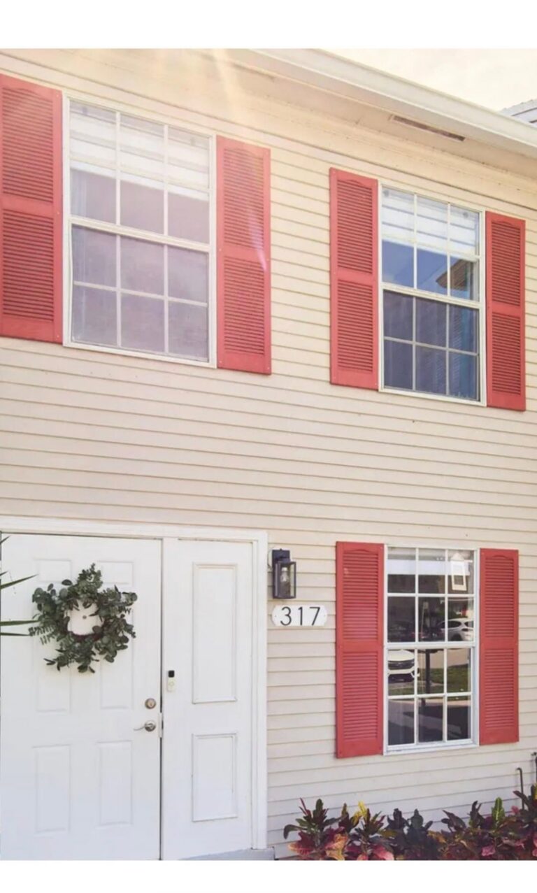 exterior townhouse jupiter 768x1277