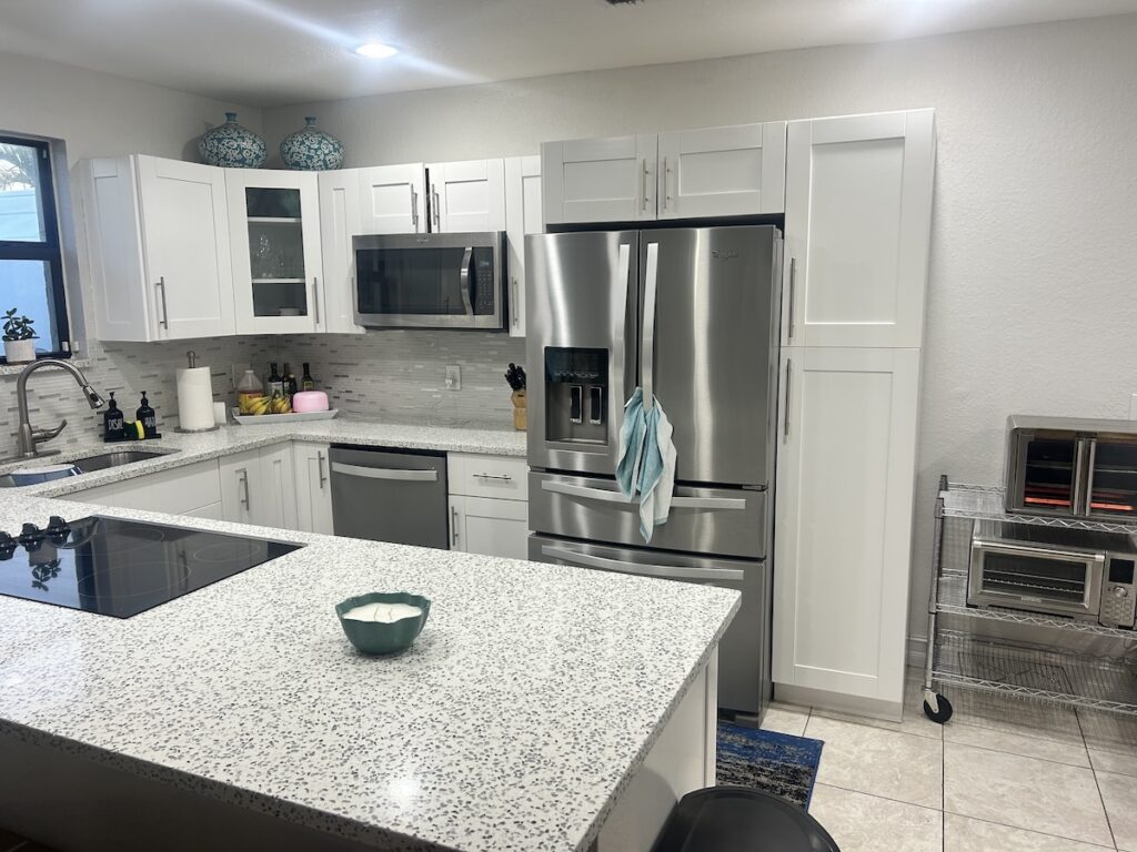 pivate room student housing west palm beach kitchen area 1024x768